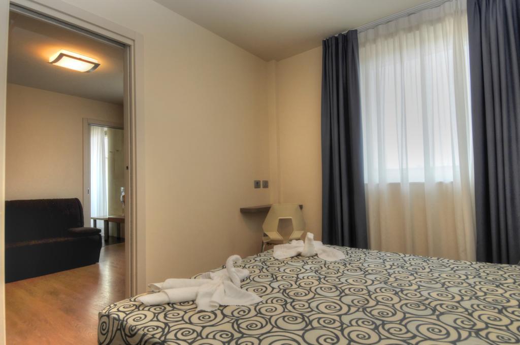Hotel Pasha ลินญาโน ซับเบียโดโร ภายนอก รูปภาพ
