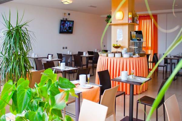 Hotel Pasha ลินญาโน ซับเบียโดโร ภายนอก รูปภาพ